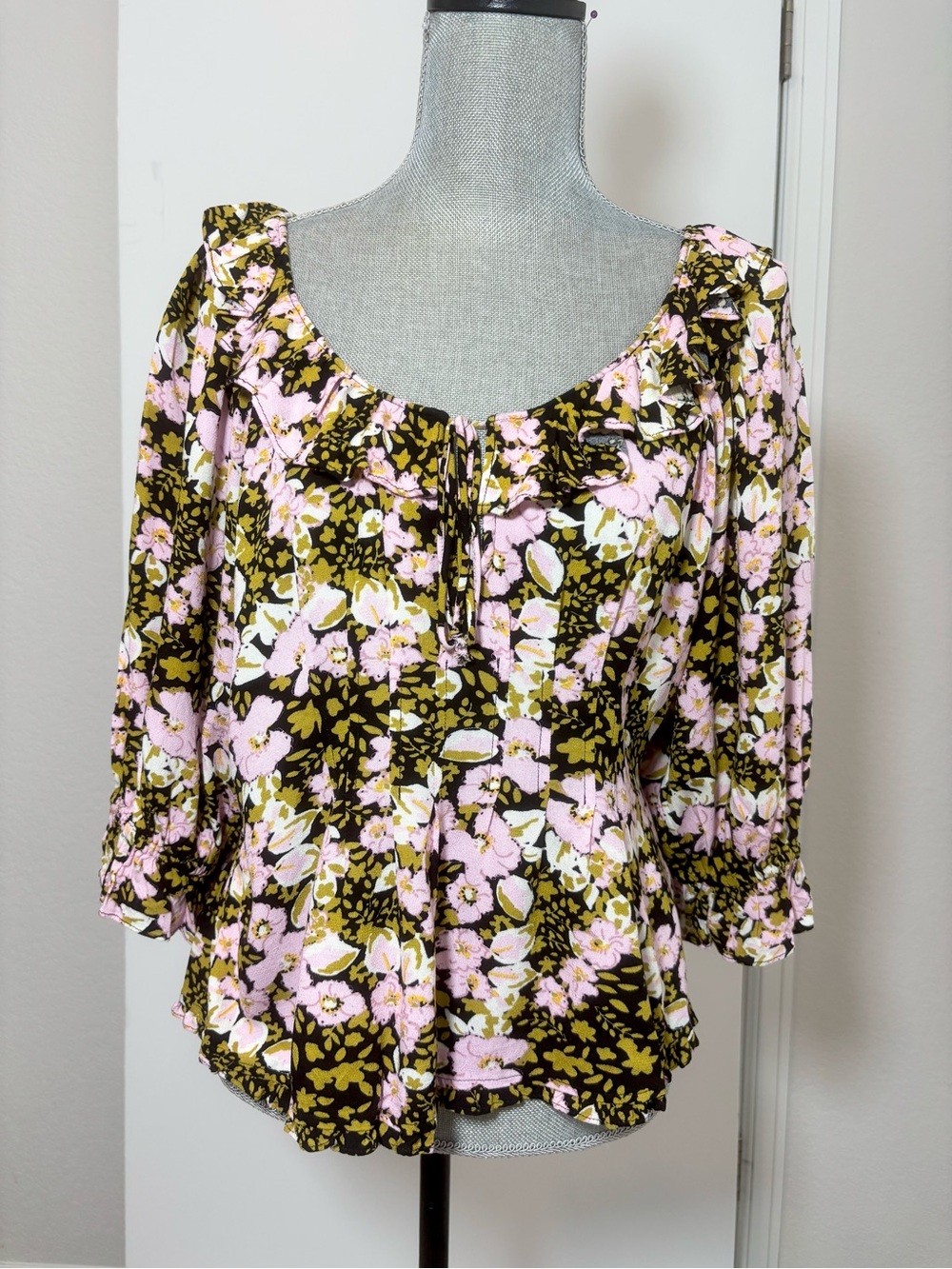 Free People Floral Scoop-Neck Feminine Cottagecore Blouse — Pink & Olive XL